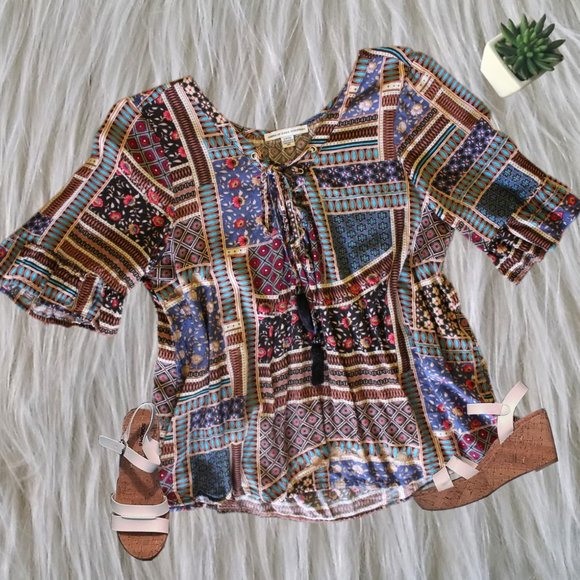 American Eagle Outfitters Tops - American Eagle Boho Bell Sleeve Top Size Small